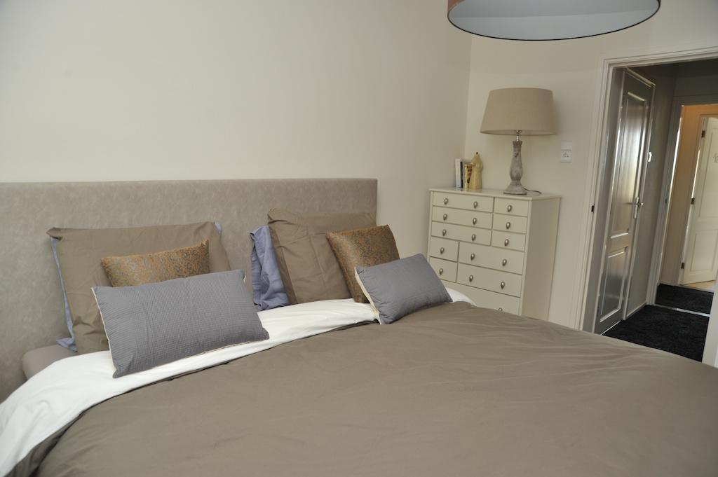 B&B Op De Brabantse Wal Halsteren Room photo